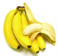 两款香蕉菜品做法【香蕉鸡卷、香蕉炒虾仁】